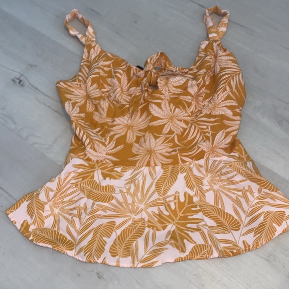 Tank - Picture 2 of 5